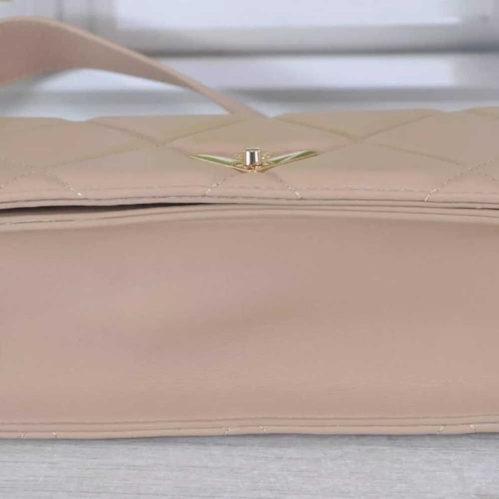 Valentino Handbag in Cream - Picture 6 of 9